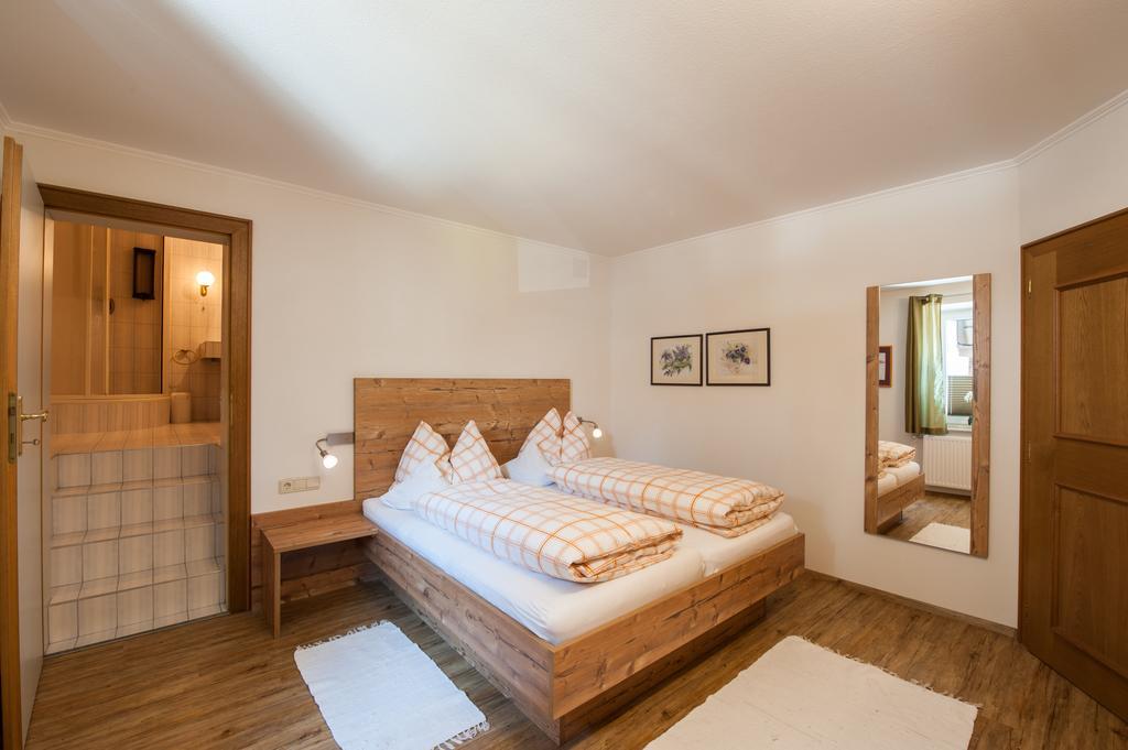 Appartements Al Castagno แอห์วัลด์ ภายนอก รูปภาพ