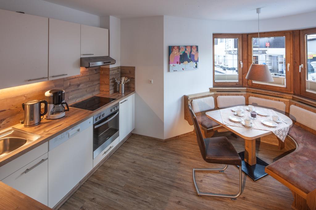 Appartements Al Castagno แอห์วัลด์ ภายนอก รูปภาพ
