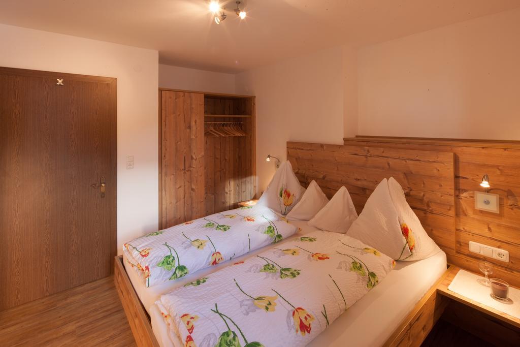 Appartements Al Castagno แอห์วัลด์ ภายนอก รูปภาพ