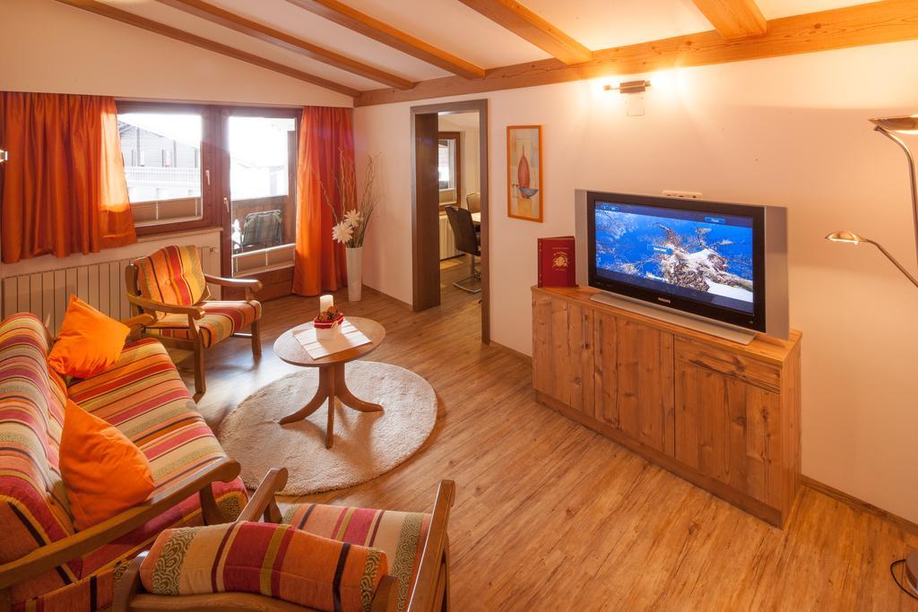 Appartements Al Castagno แอห์วัลด์ ภายนอก รูปภาพ